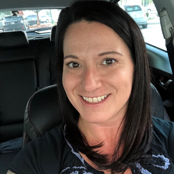 Meet your Posher, Siouxsie - Picture 2 of 4